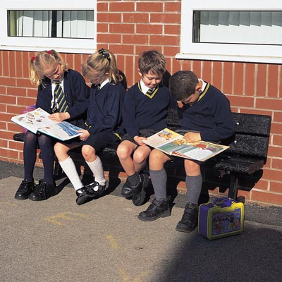 Junior Countryside seat with black Enviropol slats