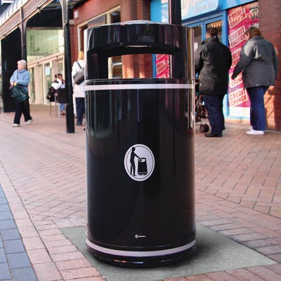 Metal Chieftain litter bin - 1