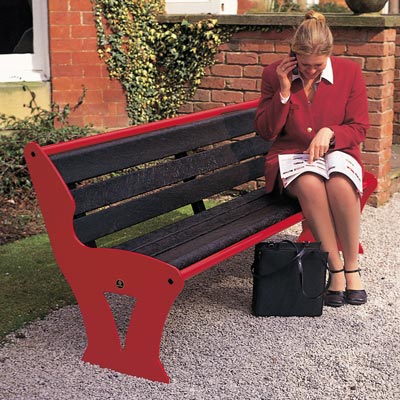 Nouveau seat with red ends and black Enviropol slats