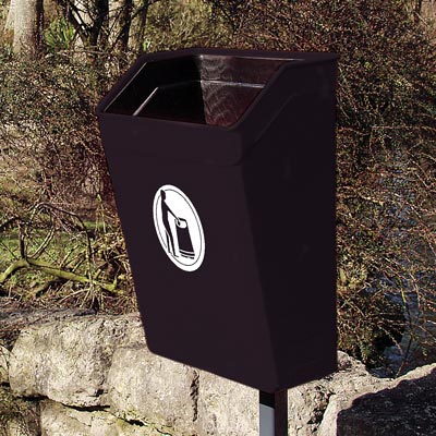 Trimline 25 litter bin in Black